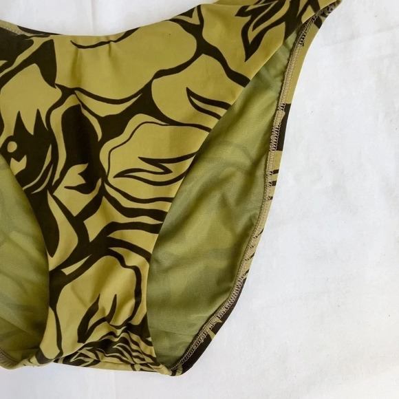 VINTAGE Y2K Victoria’s Secret High Waisted Bikini Bottoms - Picture 3 of 6